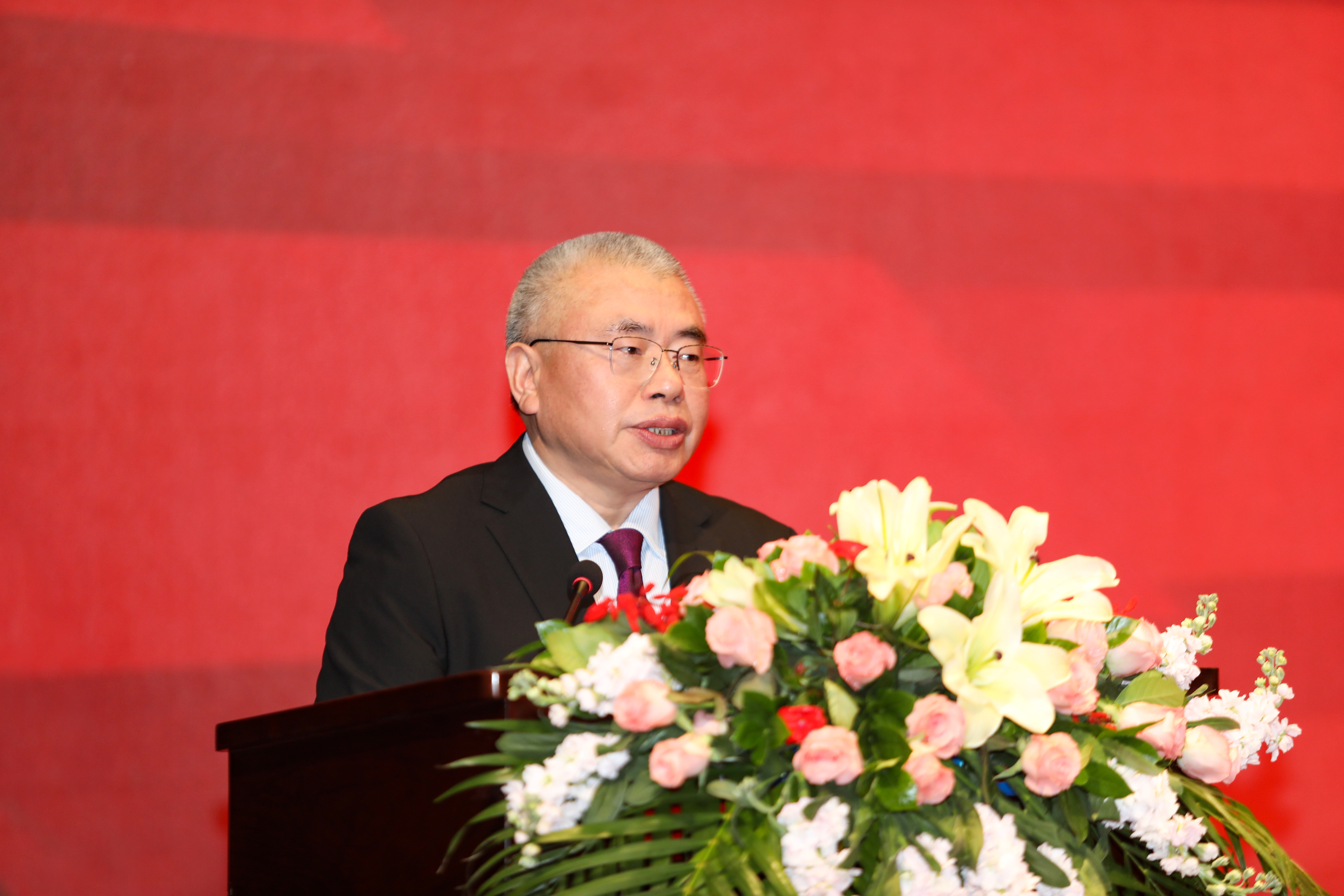 1.集團公司黨委書記、董事長、總經理楊安國作大會致辭.JPG